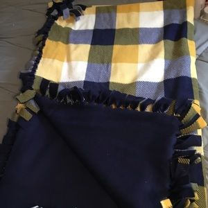 No sew/No tie Fleece Blanket!